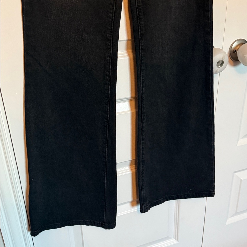 Universal Thread High Rise- Flared Jeans - Picture 5 of 8